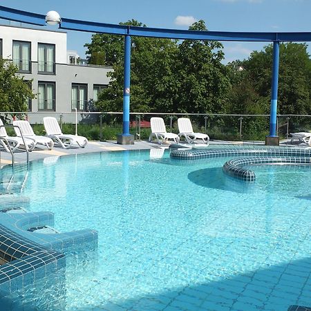 Hotel Eberhards Am Wasser Битигхайм-Биссинген Экстерьер фото